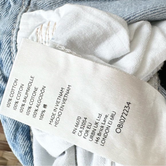 Free People x We The Free Makai Cut Off Short in Vintage Light Denim Size 28 - Picture 6 of 6